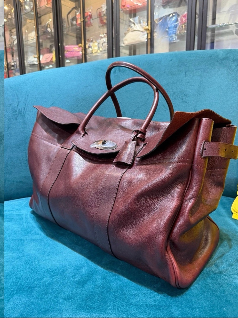 Mulberry Leather Travel Holdall in Burgundy - Picture 3 of 8
